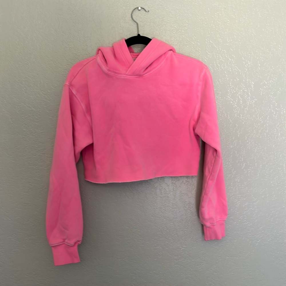 TNA soft pink cropped hoodie!